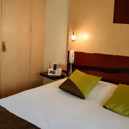 Hotell Logis La Fauceille 4*
