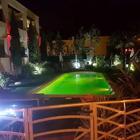 Logis La Fauceille فندق بيربينيو